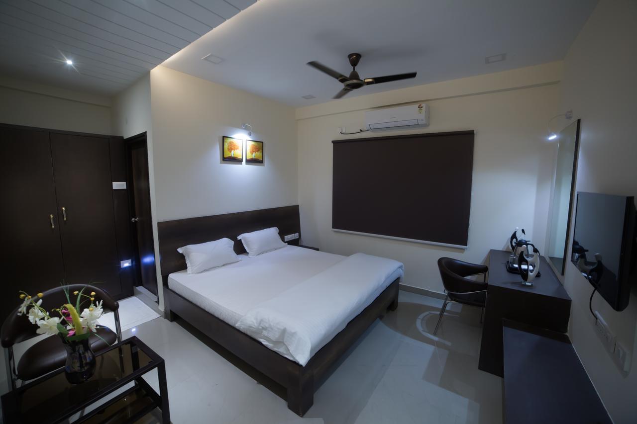 Our Nest Banjara Hotel Хидерабад Екстериор снимка