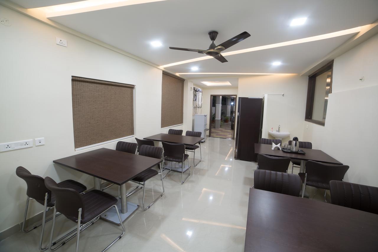 Our Nest Banjara Hotel Хидерабад Екстериор снимка